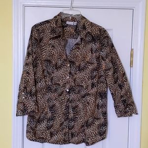 NWOT Kim Rogers lds xl button down animal print blouse